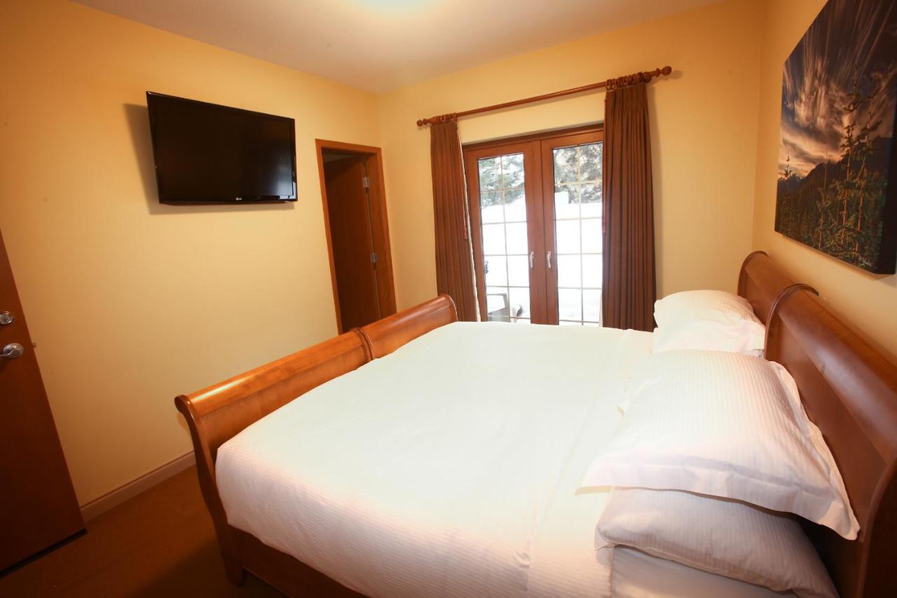 Whistler Alpine Chalet Retreat & Wellness photo