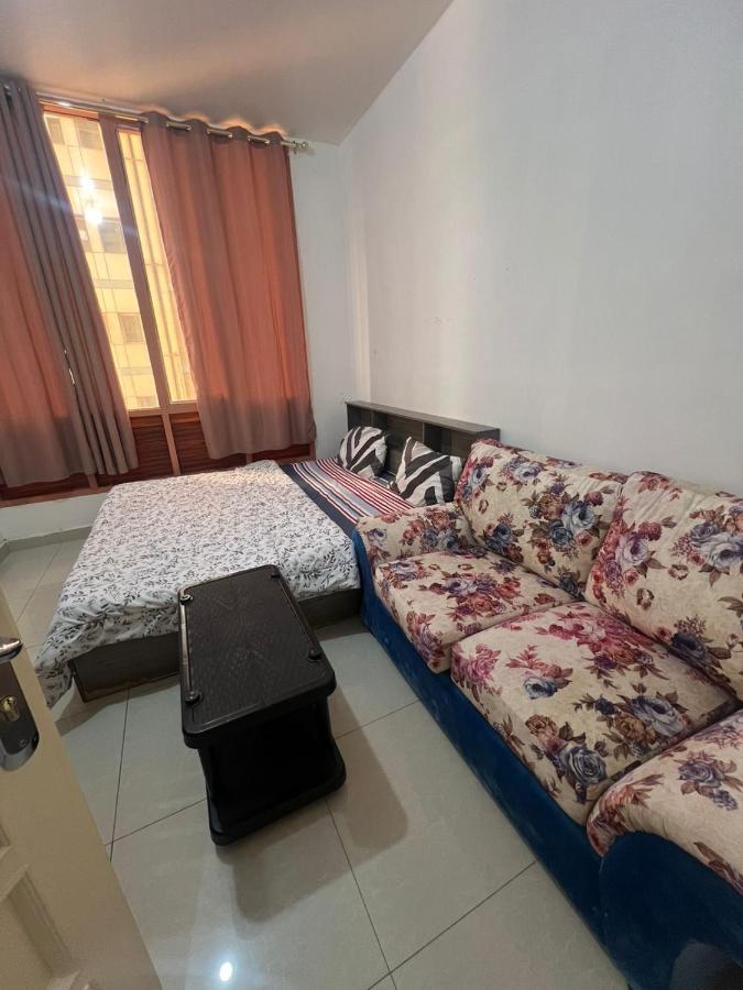 Everest Private Room in 1BHK Apartment - 2