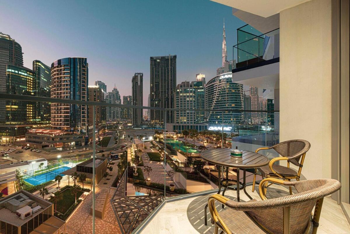Luxury Studio Burj Khalifa & Canal View - 4