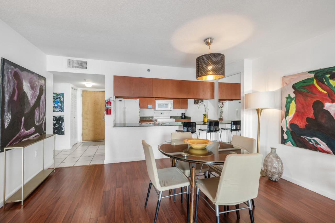 Brickell Apt with Bay Views, Pool, Free Parking - 5