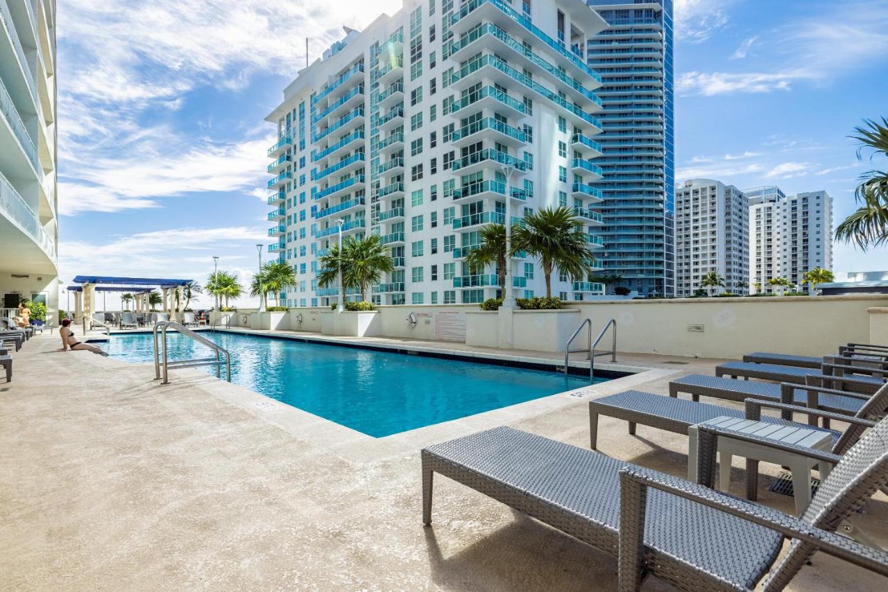 Brickell Apt with Bay Views, Pool, Free Parking - 4
