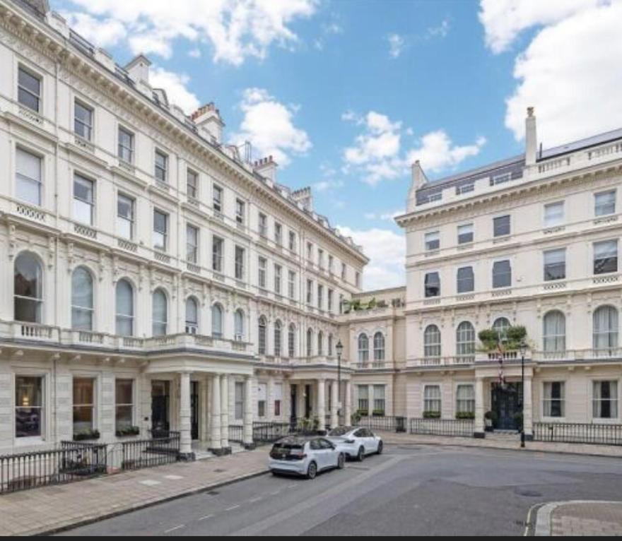 Central London Apartment Steps from Hyde Park - 5