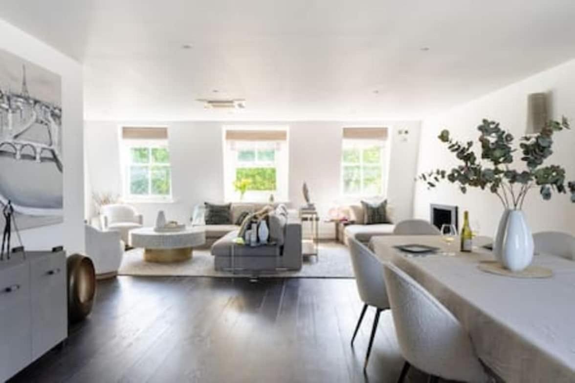 Superior Knightsbridge Penthouse