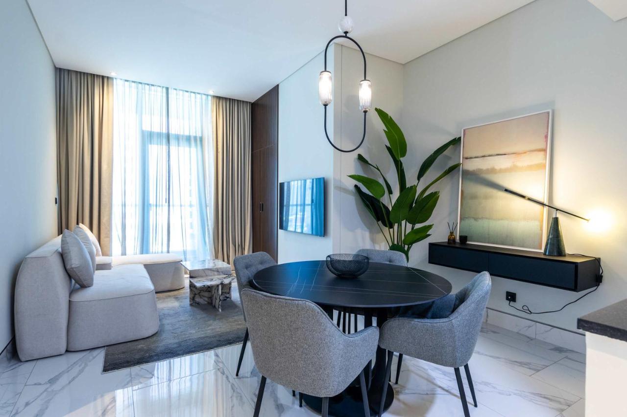 HomesGetaway - Contemporary1 BR apartment in J One Residence - 2