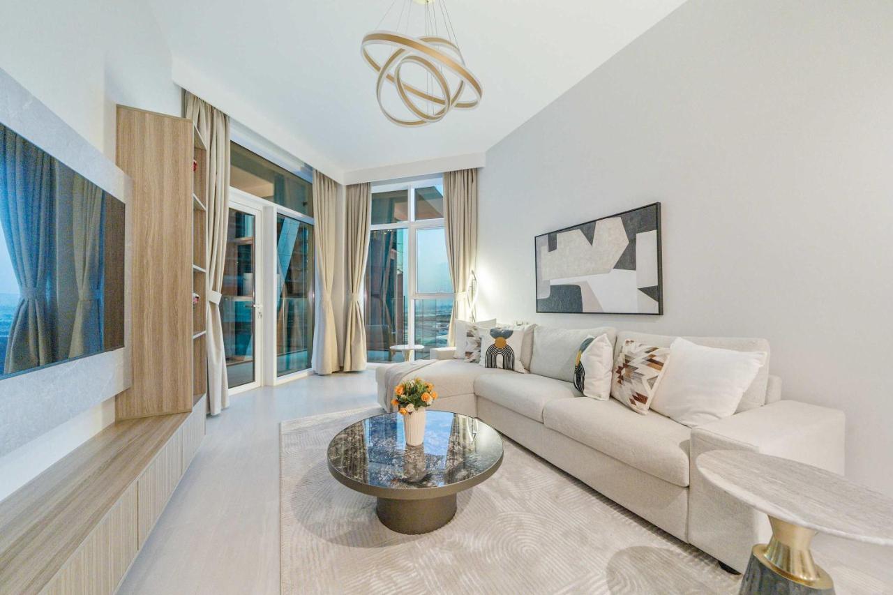 Premium 2BR Apt Home Fully Furnished