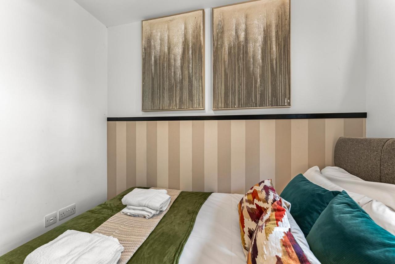 The Bath Boutique Retreat - Parking - 3