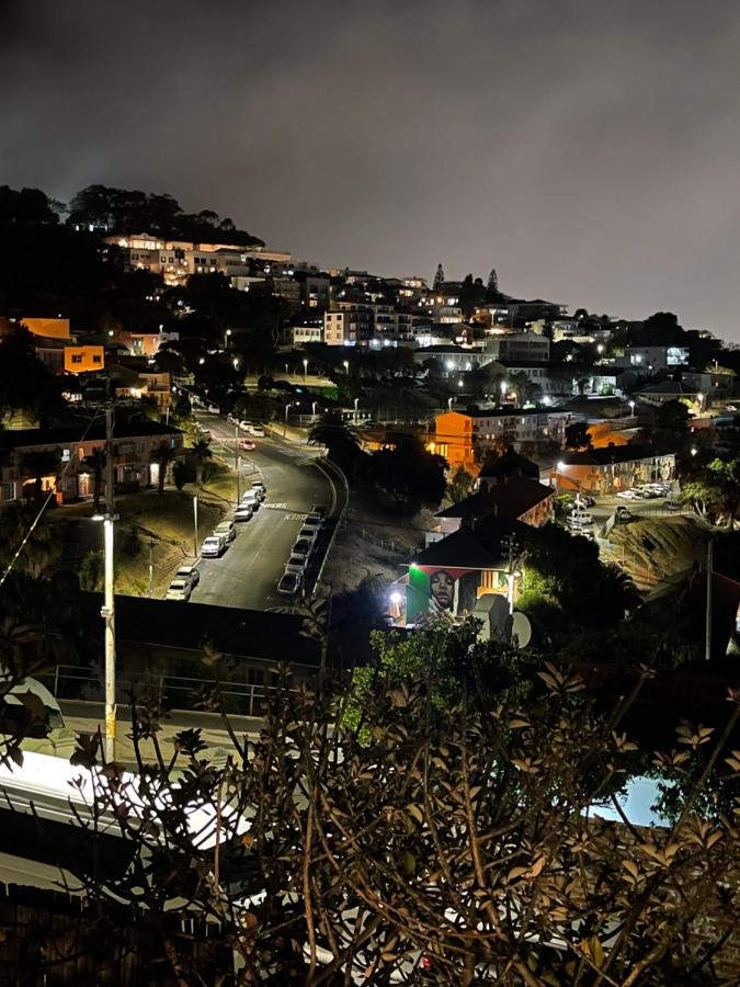 Bo-Kaap Double Room with High Ceiling - 4