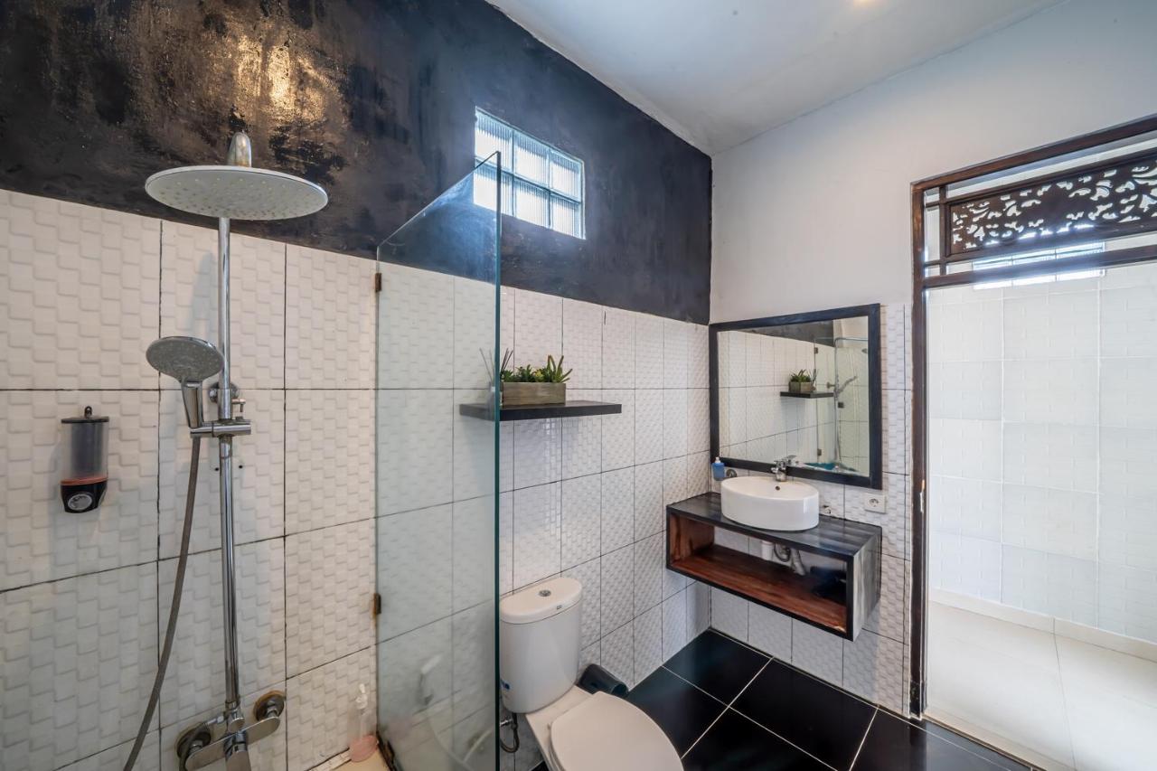 Villa Catur Seminyak - 3