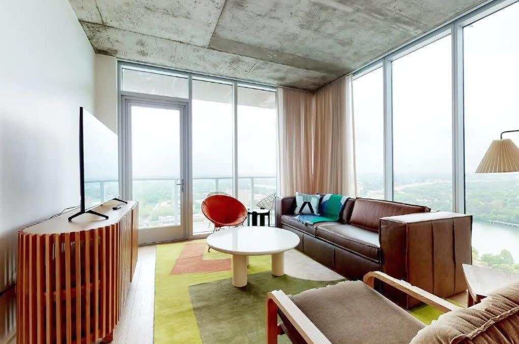 Austin Texas Heated Rooftop Pool by Barcle - 2