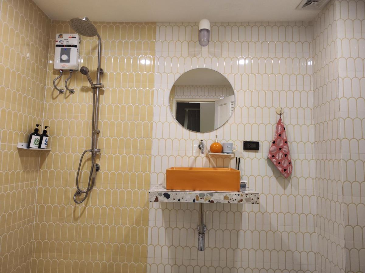 Retrovibes Sathorn BTS Saphan Taksin ICONSIAM Asiatique Chao Phraya Max 9 persons - 4