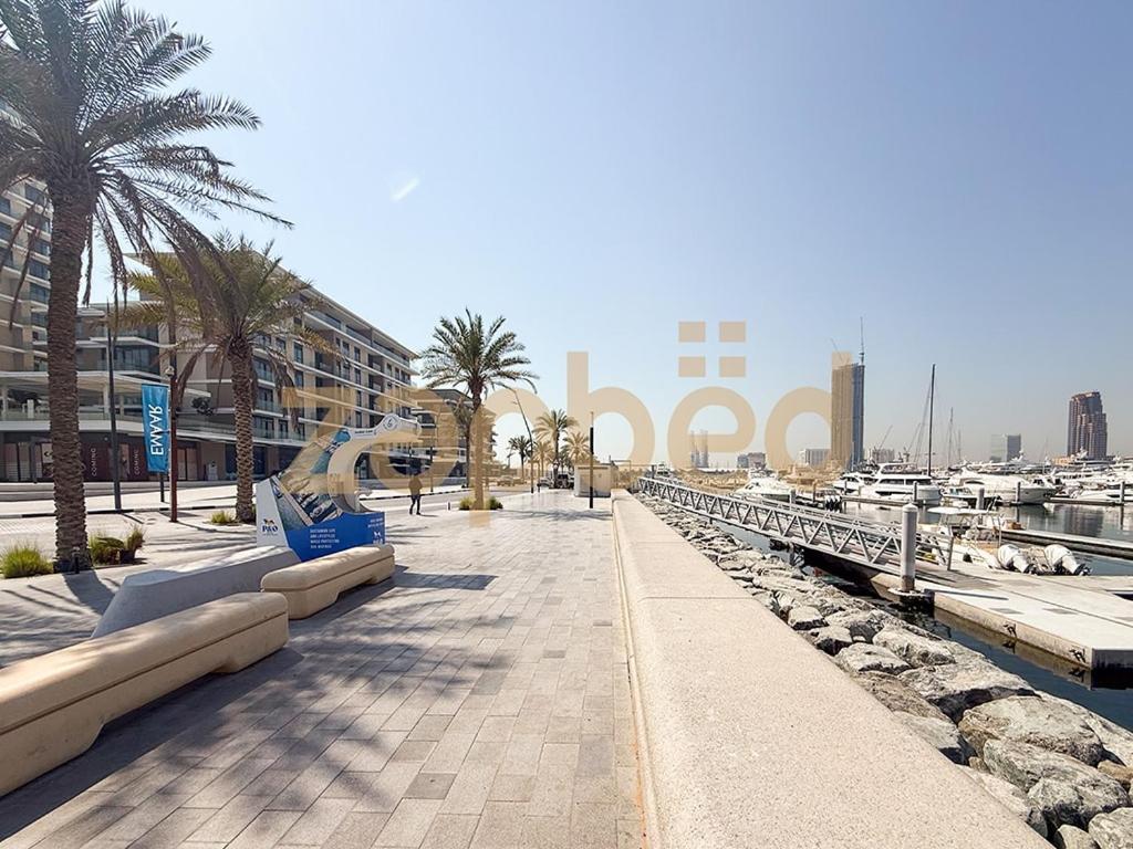 Modern 1 BR Apartment at Seagate, Mina Rashid Water Front