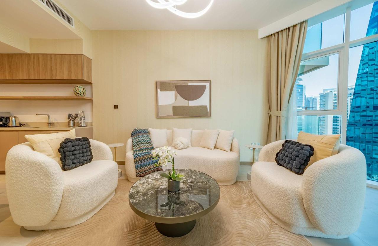 Impressive 2BR Apt with Premium - 2