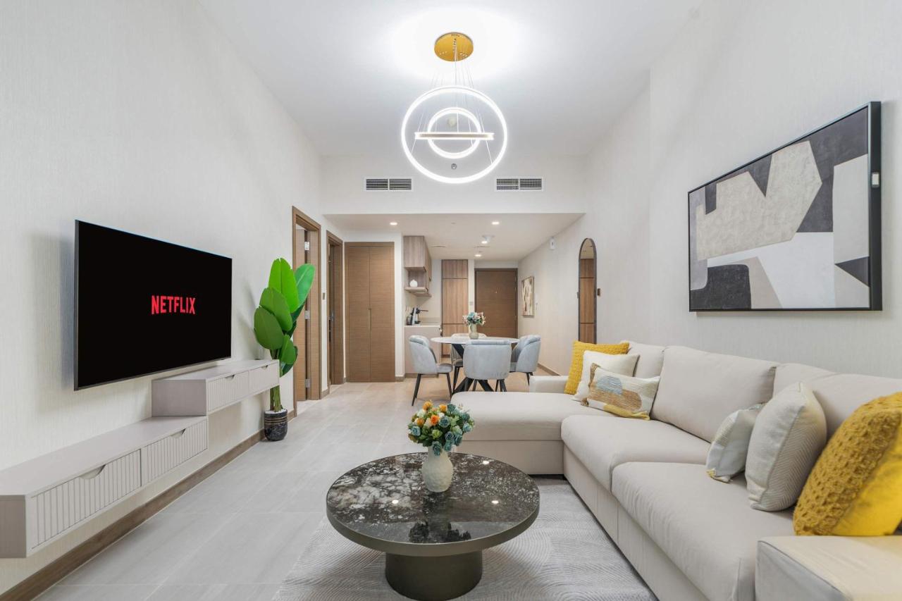 Chic 1BR at the Canal Business Bay - 3