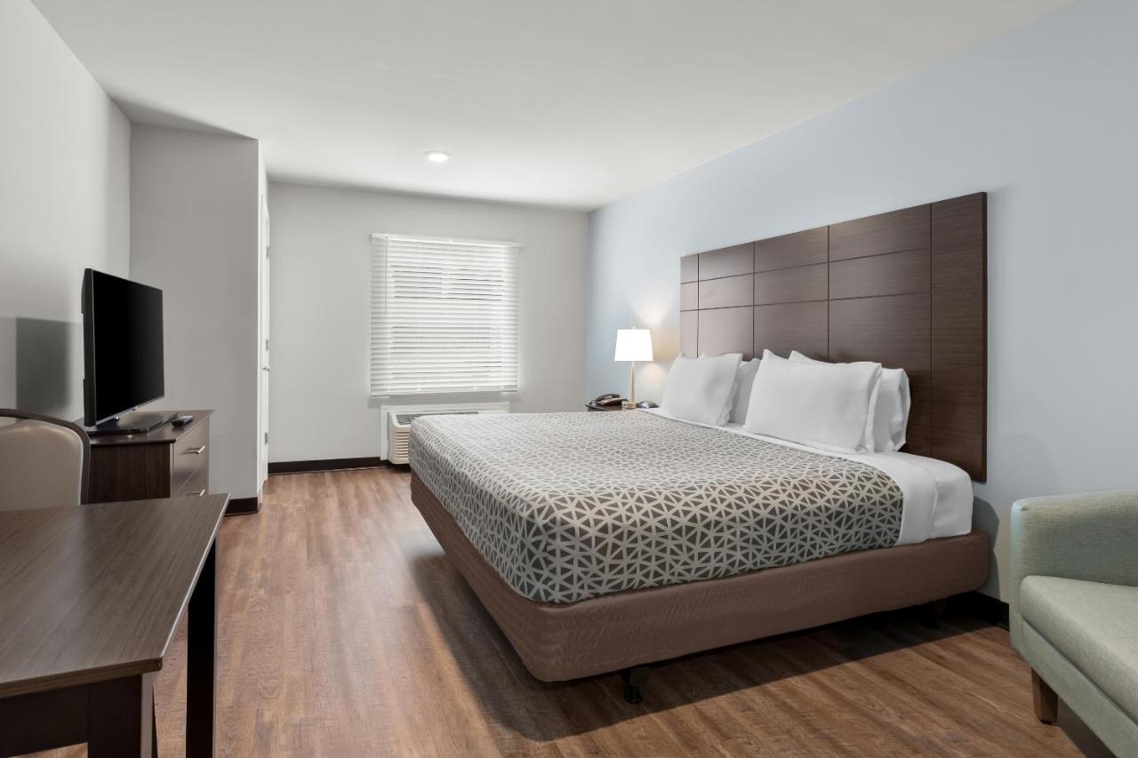 Savannah Suites Atlanta Airport — photo 13