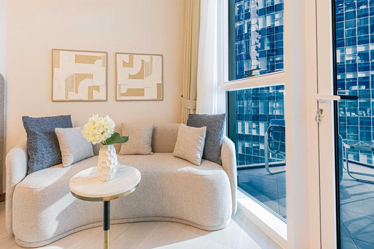 Minimalist Luxe Studio in the City - 3