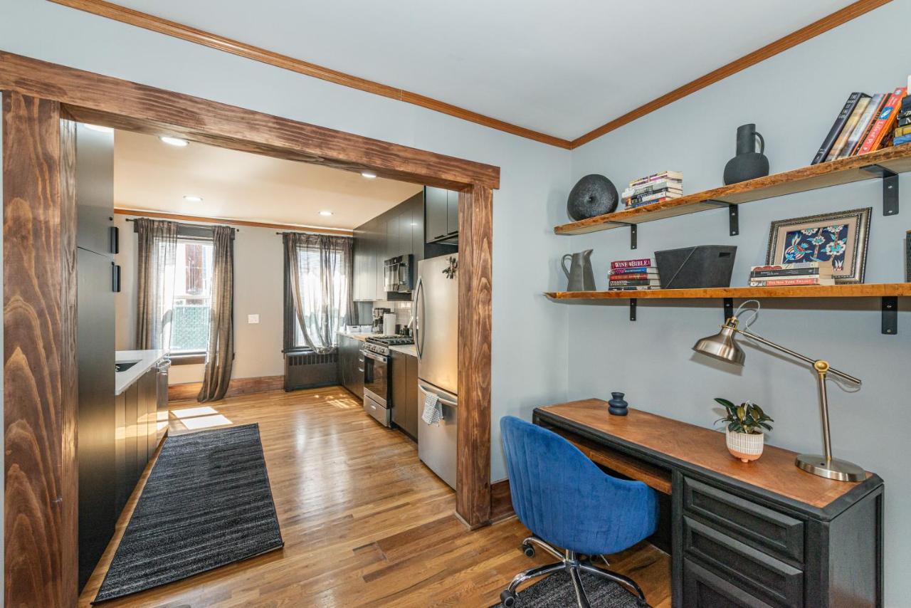 Private 3BR Home Driveway Parking 15 min to NYC - 2