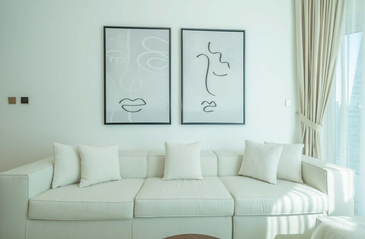 Elegant High Floor 2BR Furnished Urban Oasis - 2