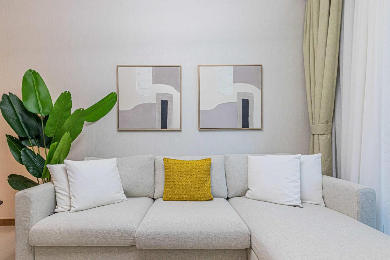 Modern Luxury 1BR Apt with Canal Panorama - 5