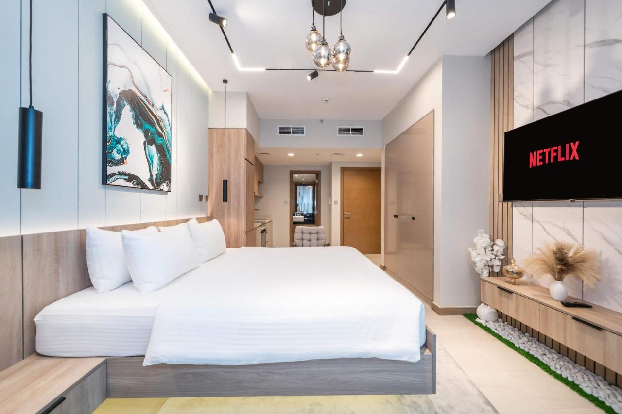 Live in Luxury Studio at Business Bay - 4