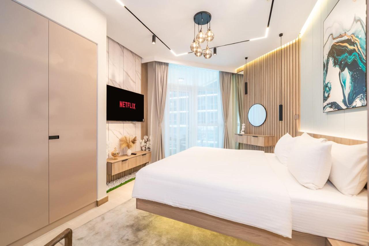 Live in Luxury Studio at Business Bay - 5