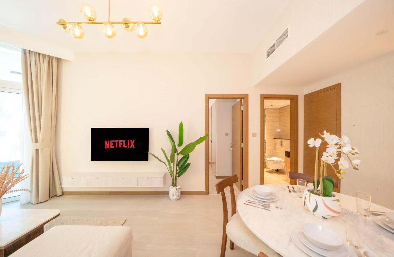 Stylish 1BR Luxury Stay Ideal for 5 Guests - 2