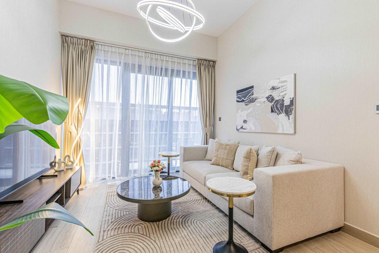 Luxurious 1BR Living in Azizi Riviera 39 - 5