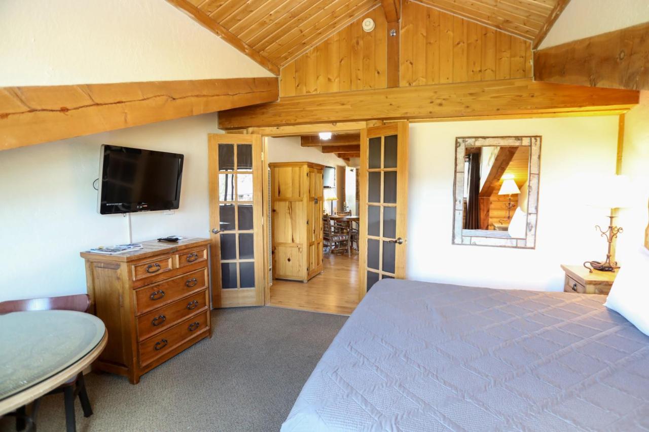 The Boulder Creek Lodge — photo 23