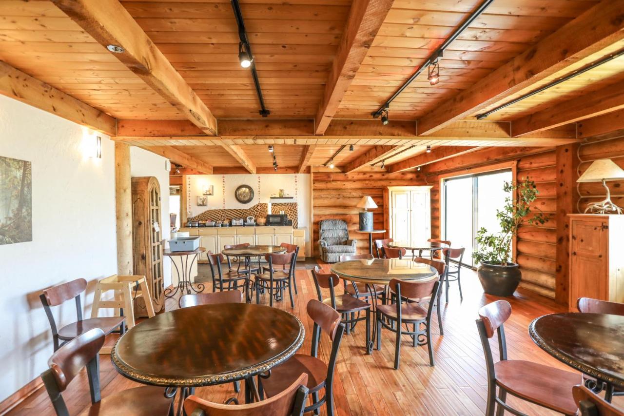 The Boulder Creek Lodge — photo 4
