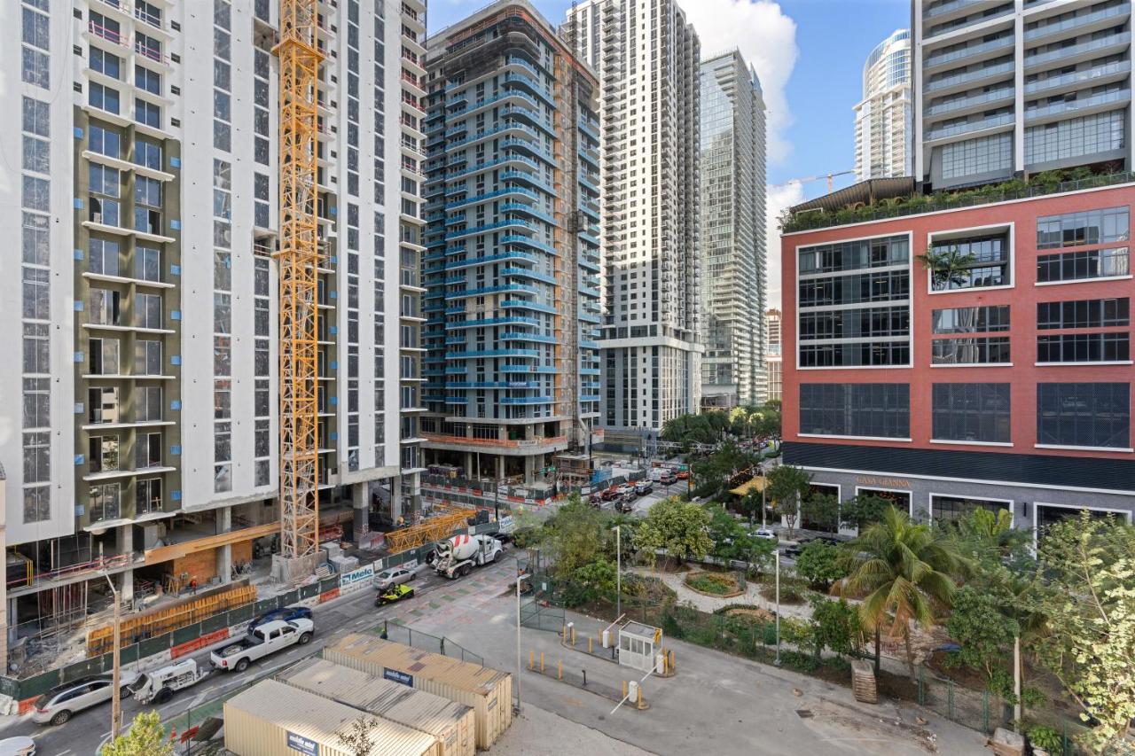 Modern Studio in Downtown Near Bayfront Park - 4