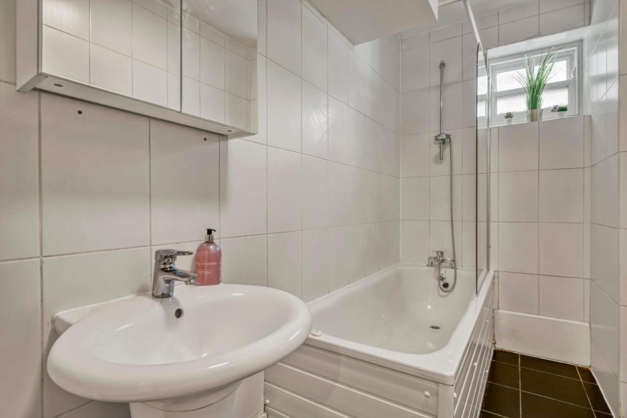 Apartment in Shoreditch/ Old St - 3