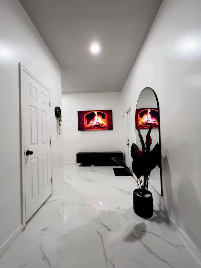 Stylish 1-Bedroom Private Suite - Miami