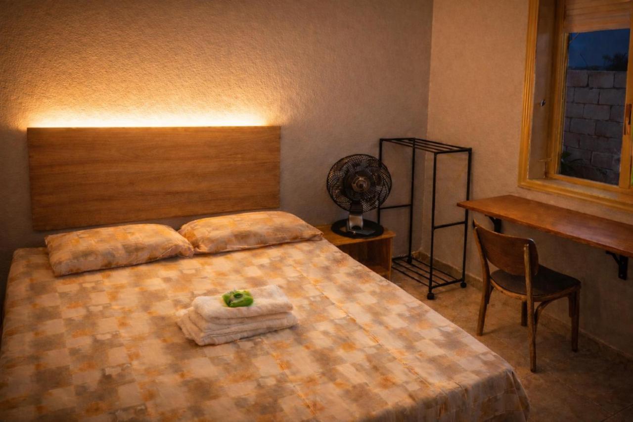 Prime Centro Location! Cozy Private Ensuite Room - 4 minute walk to VLT Tram - 7 minute walk to Metro - 3