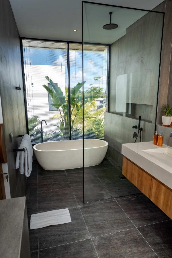 Brand New Villa Crystal Luxury 4BR - Private Pool and Rooftop in Berawa, Canggu - 4