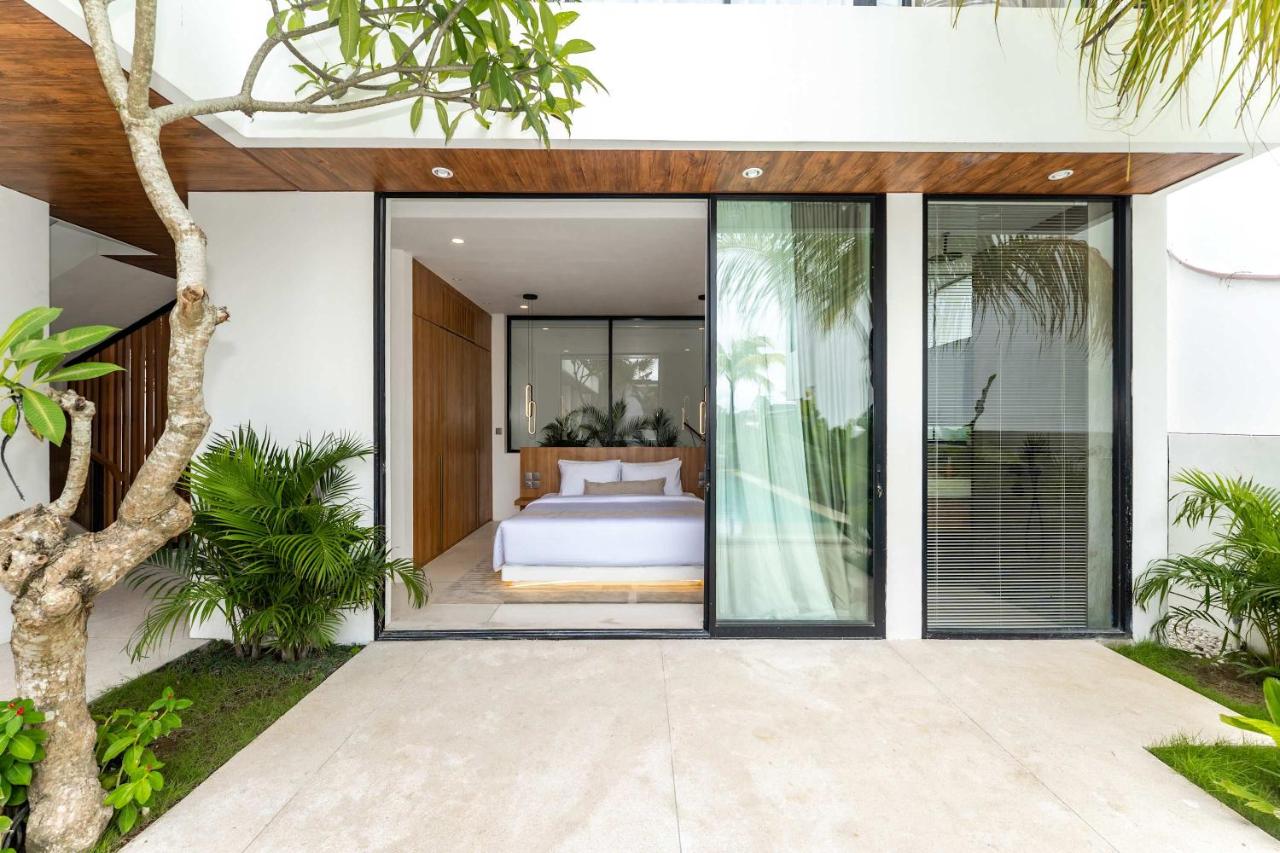 Brand New Villa Crystal Luxury 4BR - Private Pool and Rooftop in Berawa, Canggu - 3