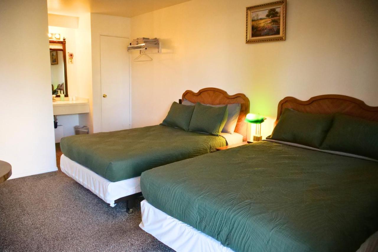 Travelers Motel — photo 13
