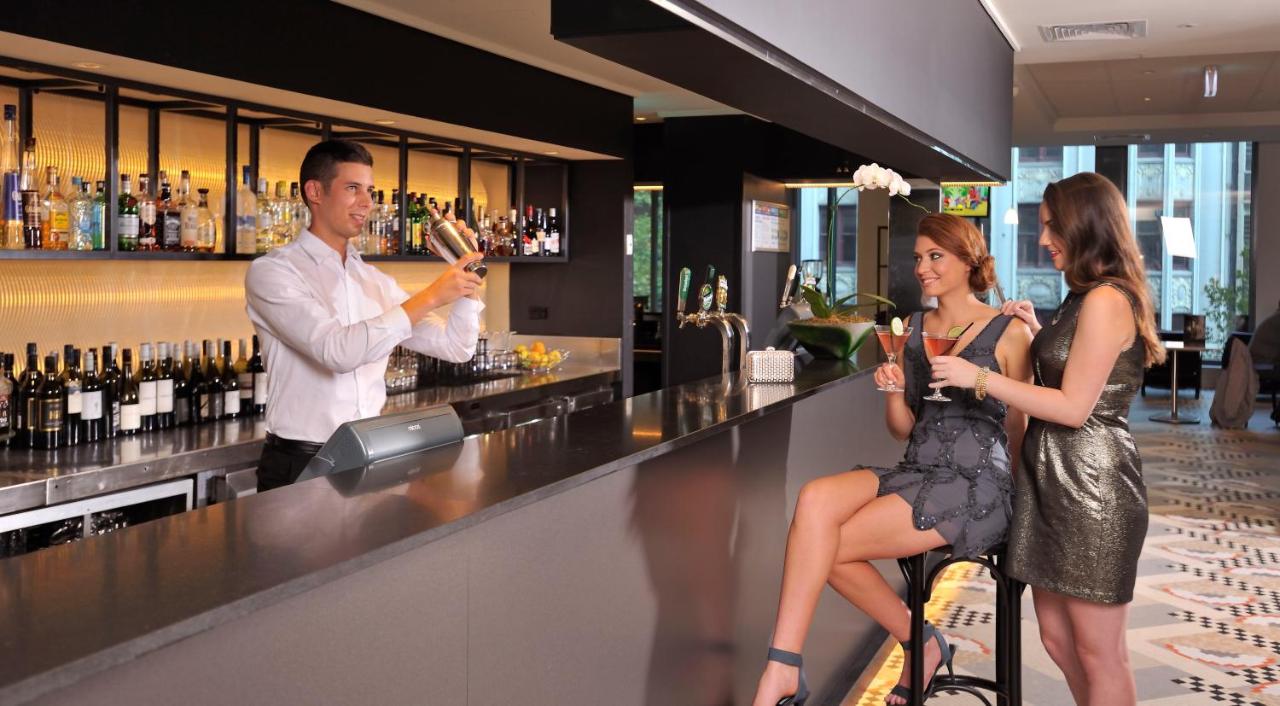 Novotel Melbourne On Collins photo