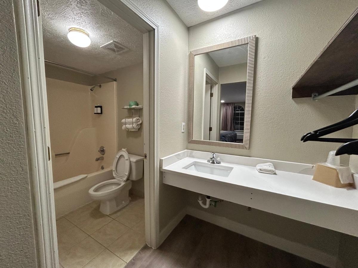 Americana Inn — photo 23