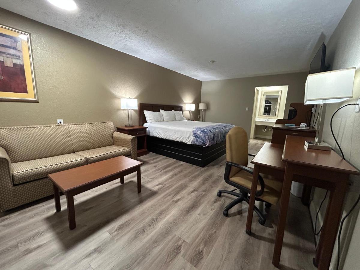 Americana Inn — photo 24