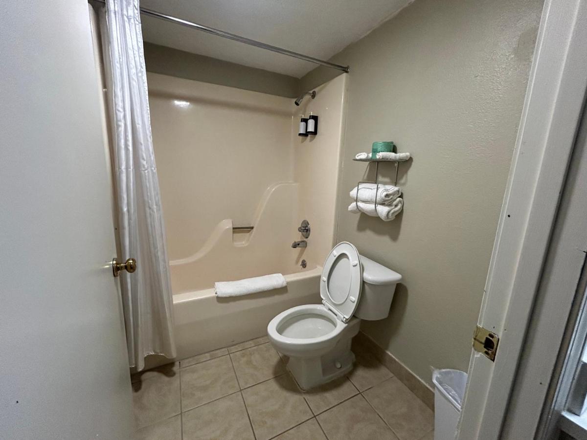 Americana Inn — photo 14
