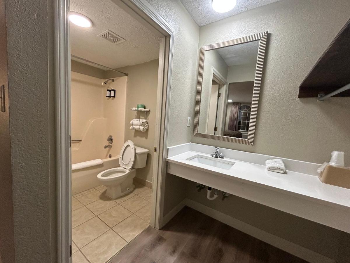 Americana Inn — photo 15