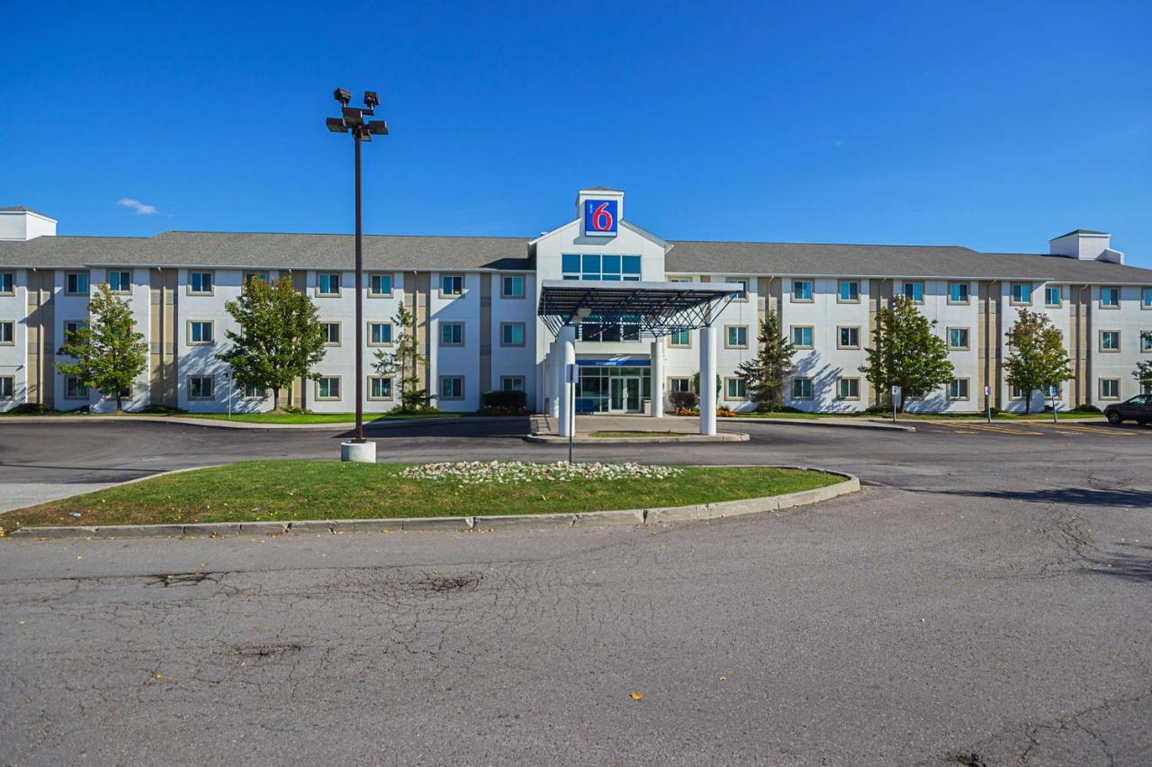 Motel 6-Whitby, ON - Toronto East photo