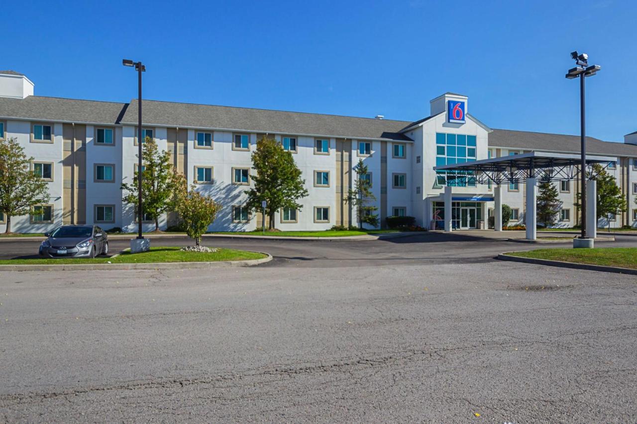 Motel 6-Whitby, ON - Toronto East photo