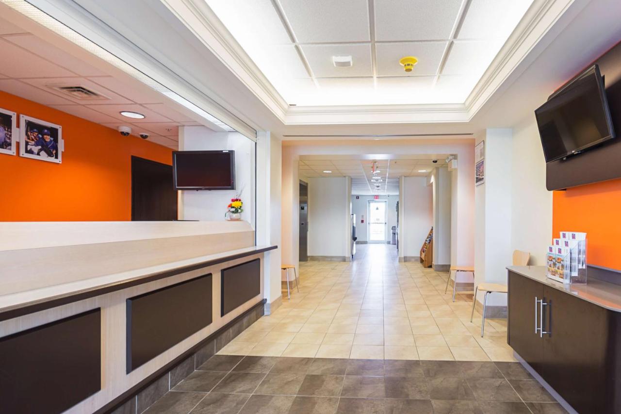 Motel 6-Whitby, ON - Toronto East photo
