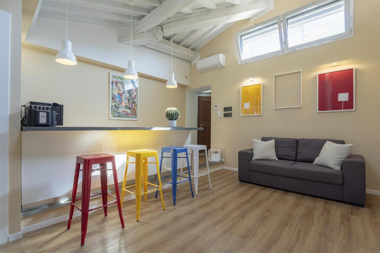 Raffaello Charming Apartment Near Duomo Square