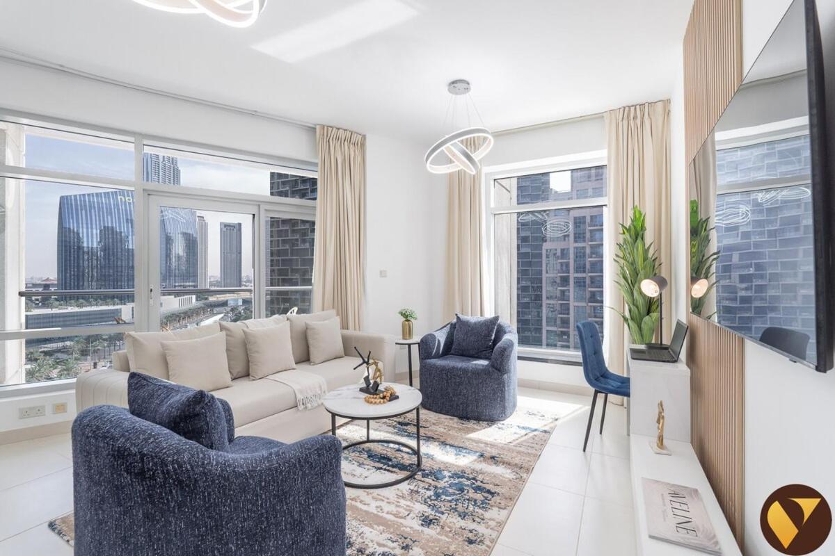 Vogue Vacation Homes, Downtown The Lofts near Burj Khalifa and Dubai mall, Two bedroom Apartment with Balcony and City View, Access to all Amenities - 2