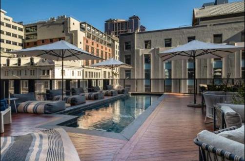 Stylish and Upscale 2 Bed Apt - 2