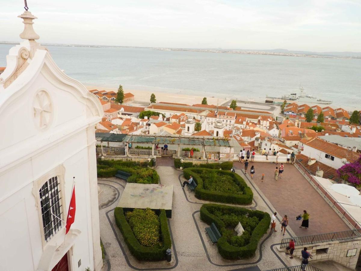 Tram 28 apartment with Perfect View over Alfama - 4