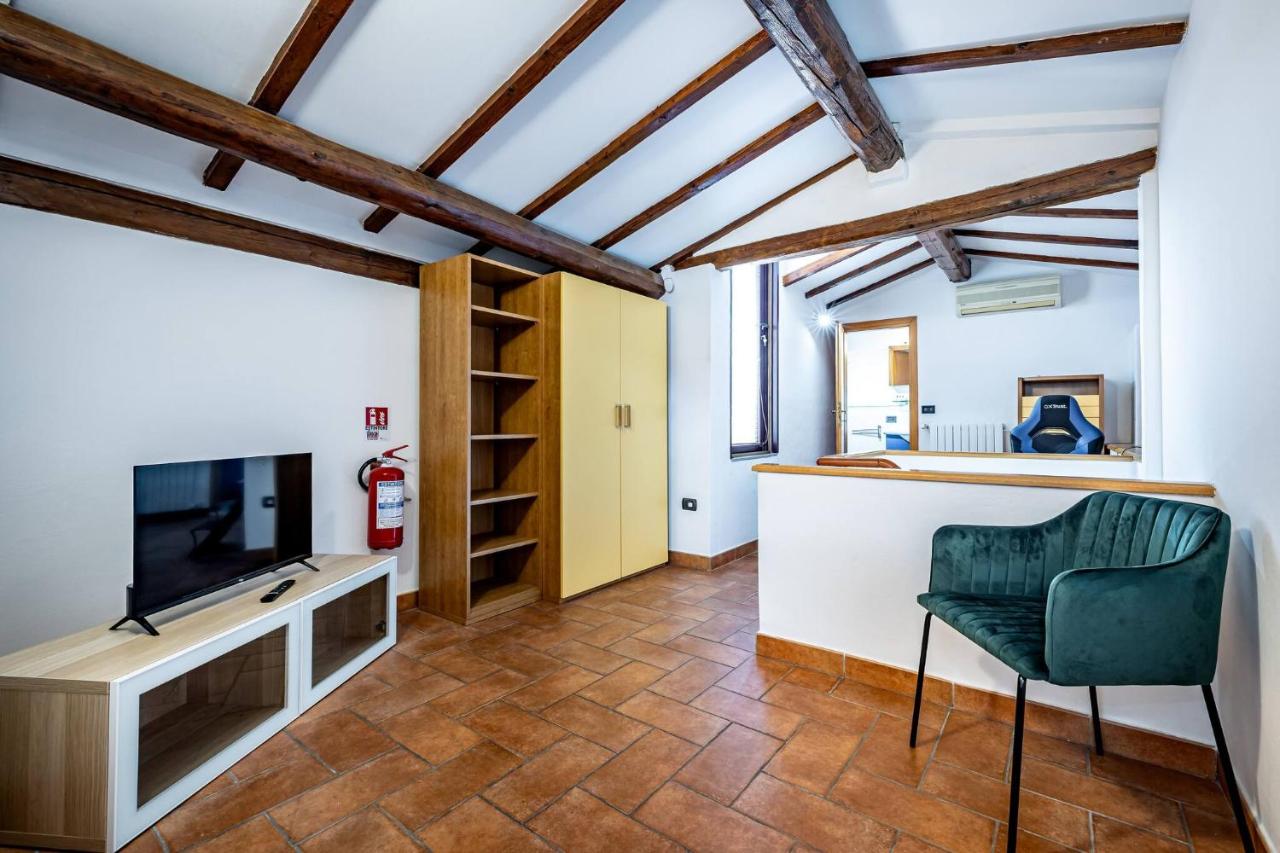 YD Florentine Charm & Comfort - 5