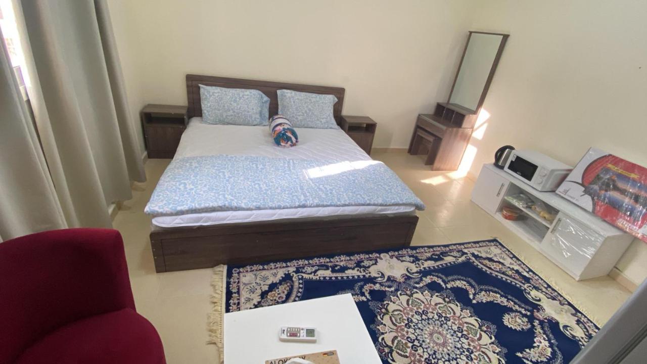 Charming Apartment Abu Dhabi - 4