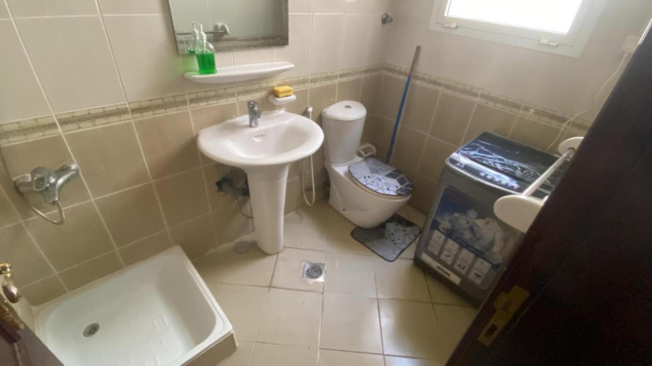 Charming Apartment Abu Dhabi - 2